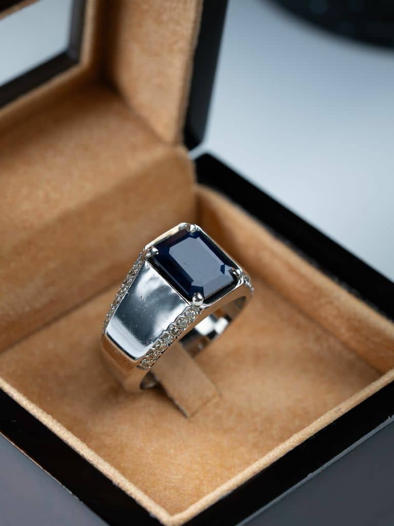 خاتم فضة صياغة يدوية بحجر الزفير الافريقي مع ترصيع الماس - alternate view