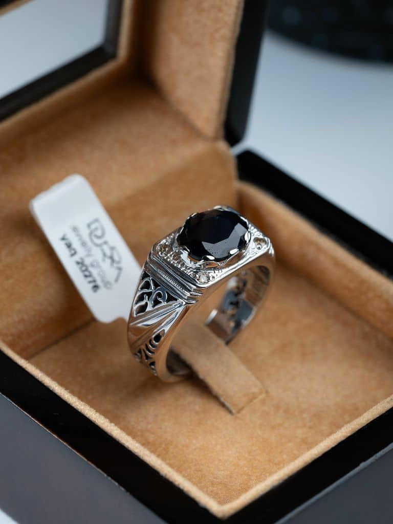 خاتم زفير افريقي صياغة يدوية بالكامل مع ترصيع الماس - alternate view