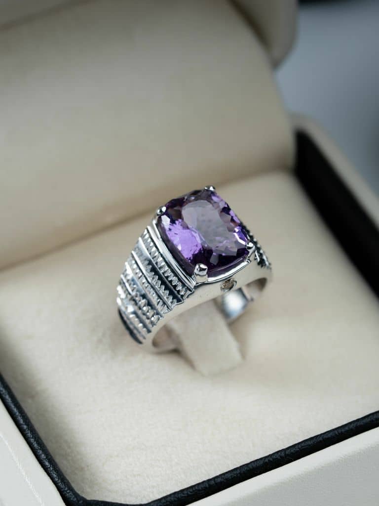 خاتم فضة صياغة يدوية بالكامل بحجر الجمشت والالماس - alternate view