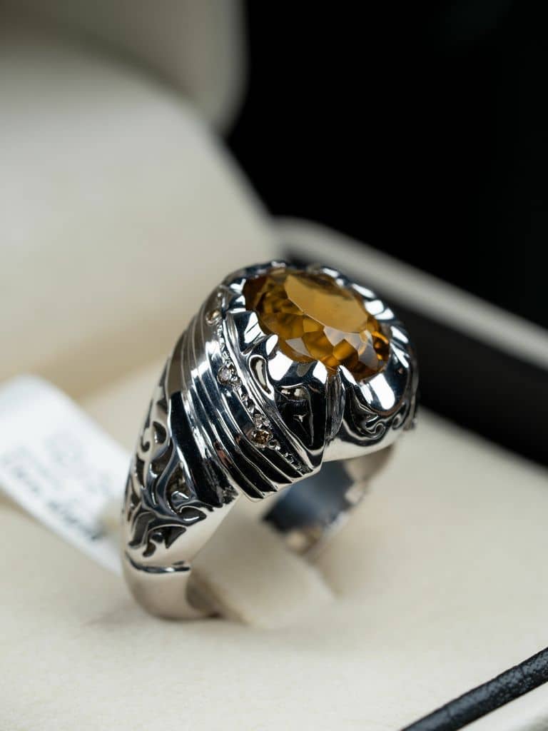 خاتم فضة رجالي بحجر سترين مع ترصيع الماس - alternate view