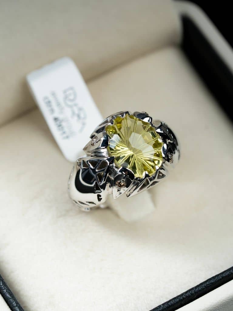 خاتم بتصميم فاخر مصاغ يدوي بالكامل مع حجر الكوارتز الليموني مع ترصيع الماس - alternate view