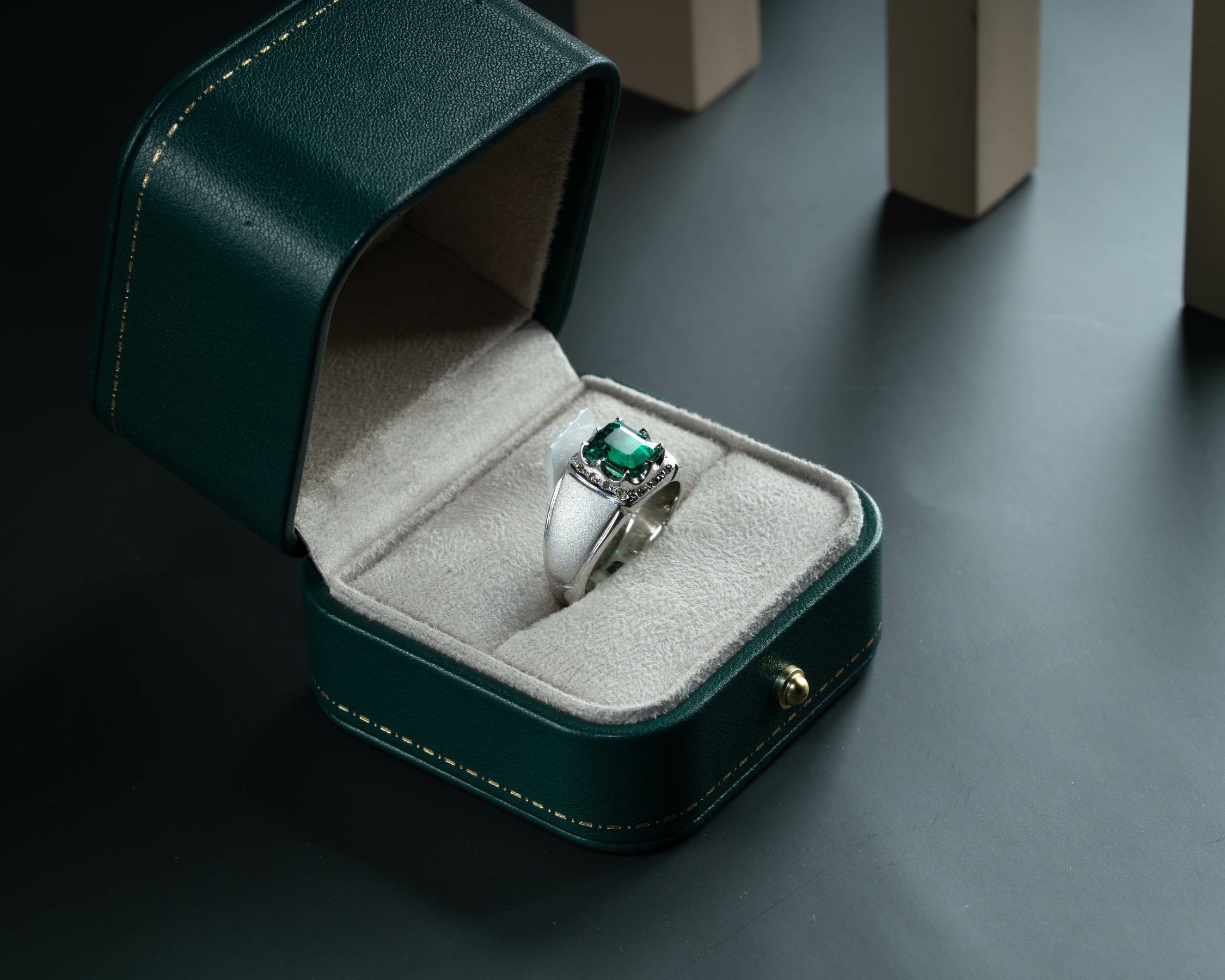 خاتم فضة متوّج بحجر البايرون مع ترصيع الماس - تشكيلة الرجال, خواتم رجالية, بايرون 