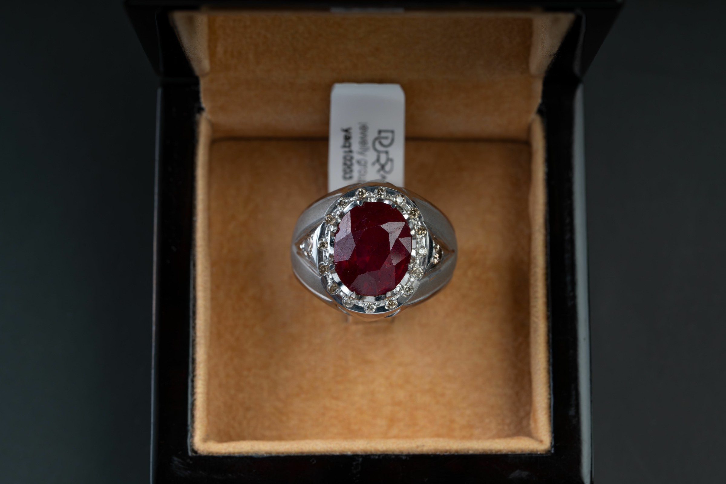 خاتم فخم من الياقوت الافريقي الاحمر مع ترصيع الماس - تشكيلة الرجال, خواتم رجالية, ياقوت