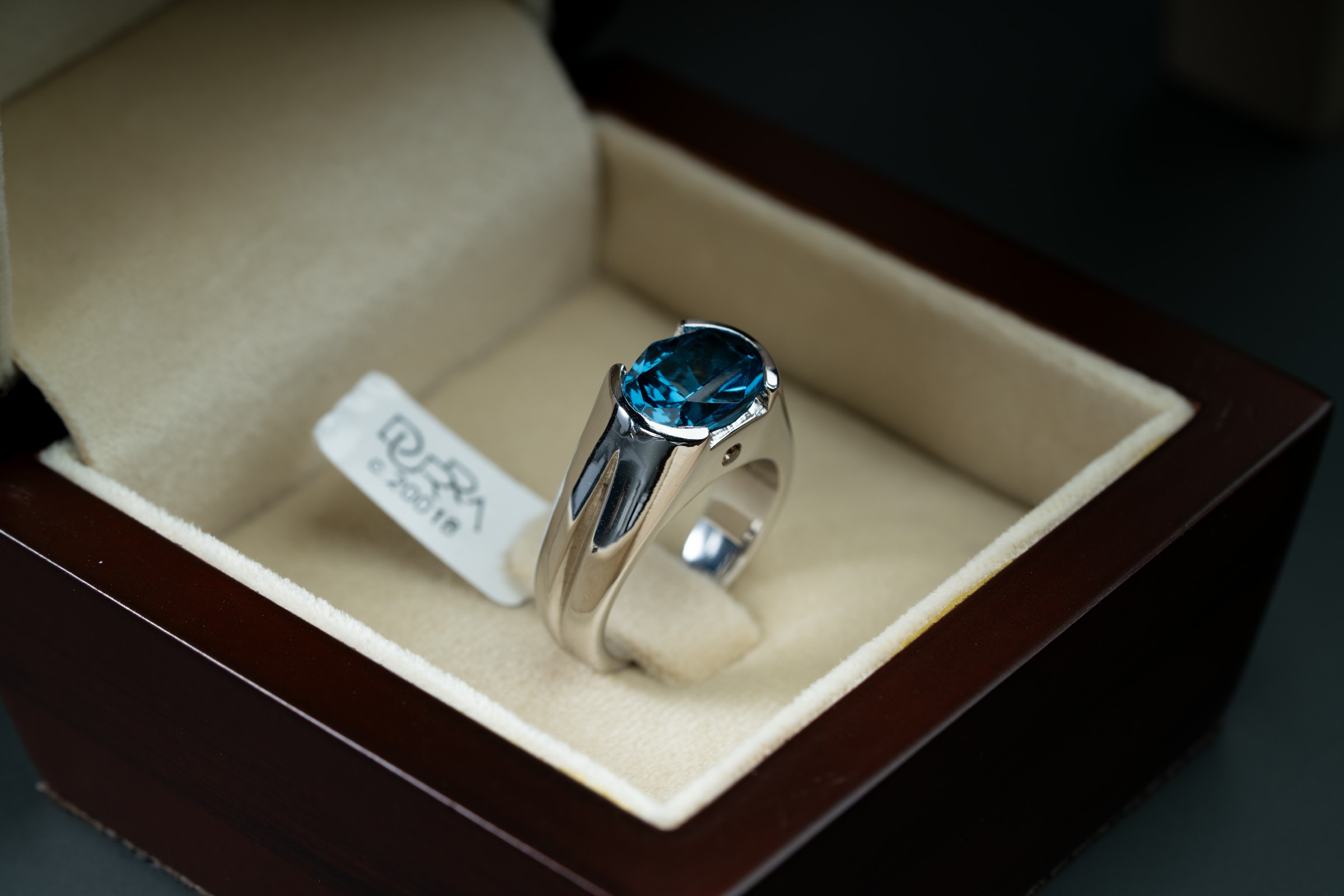 خاتم فضة صياغة يدوية بحجر التوباز اللندني الملكي - تشكيلة الرجال, خواتم رجالية, توباز