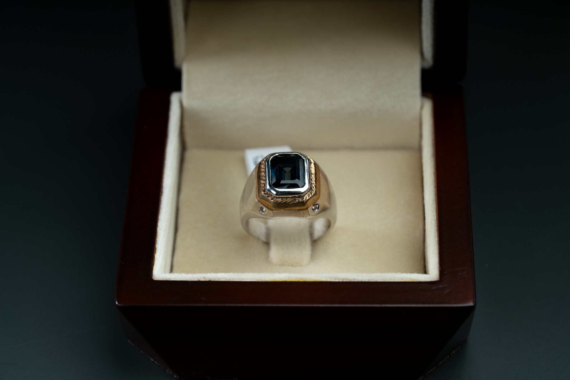 خاتم رجالي فضة صياغة يدوية بحجر التوباز اللندني المرصع بالالماس - تشكيلة الرجال, خواتم رجالية, توباز