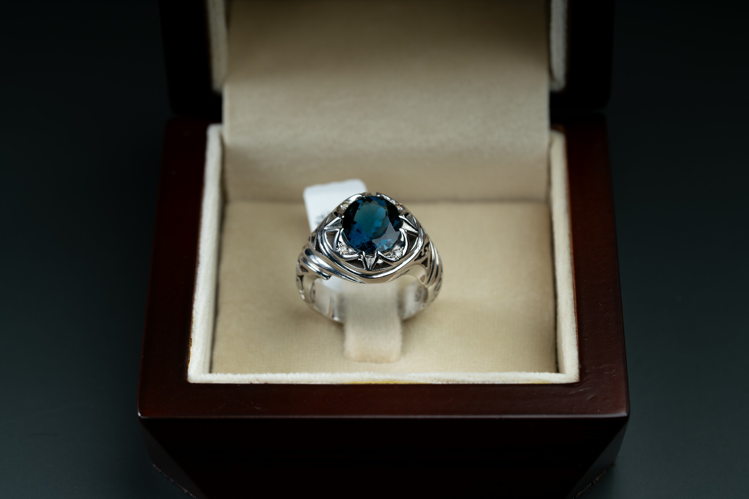 خاتم فضة صياغة يدوية بحجر التوباز اللندني وترصيع الماس - تشكيلة الرجال, خواتم رجالية, توباز