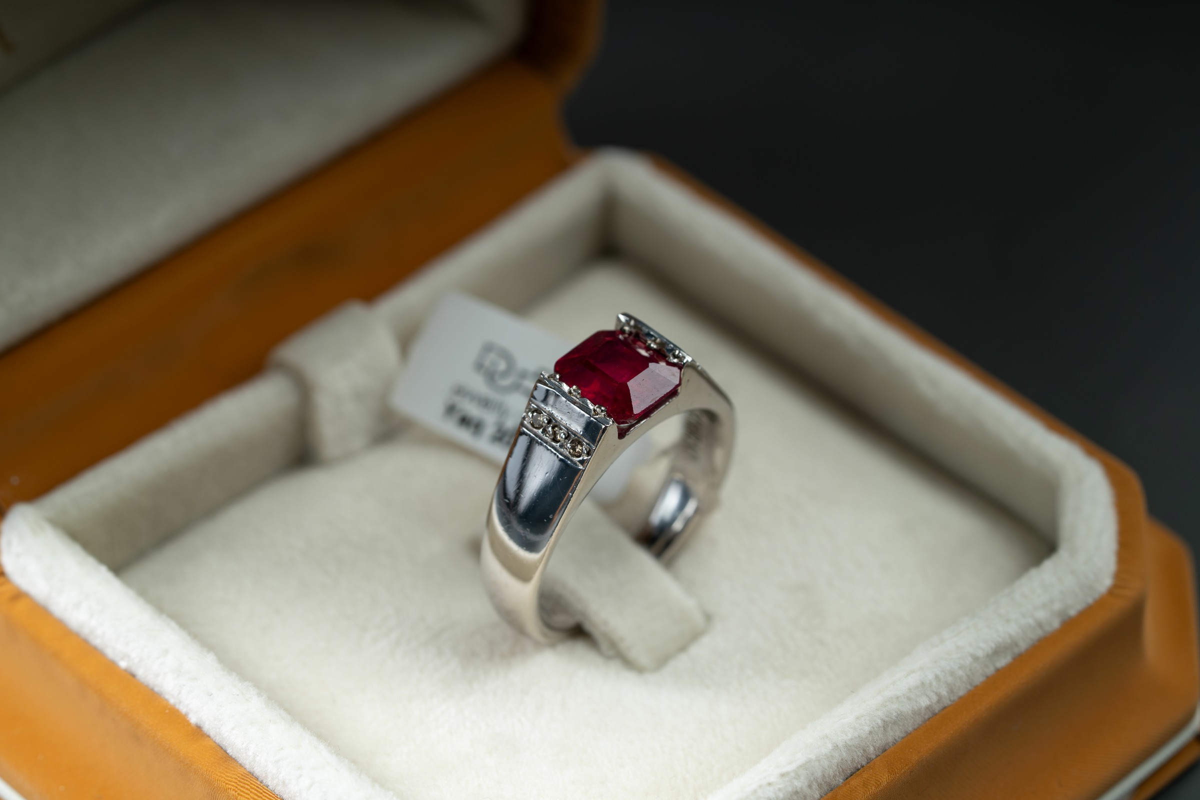 خاتم فضة رجالي صياغة يدوية بحجر الياقوت الافريقي مع ترصيع الماس - تشكيلة الرجال, خواتم رجالية, ياقوت