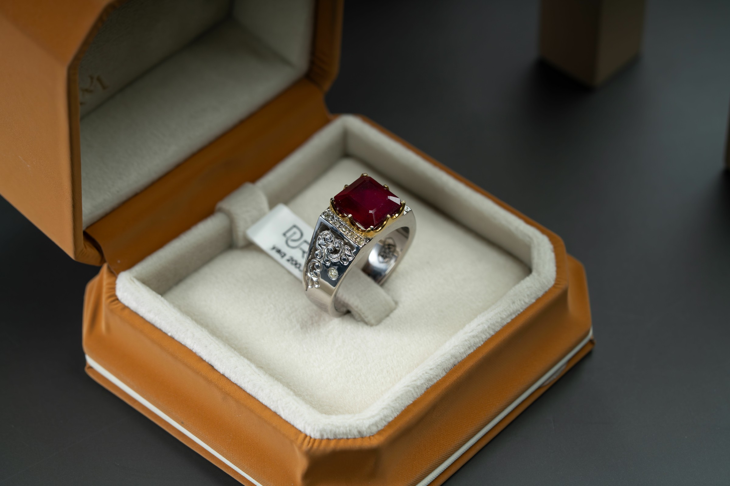 خاتم فضة صياغة يدوية مرصع بالياقوت والالماس - ياقوت, خواتم رجالية, تشكيلة الرجال