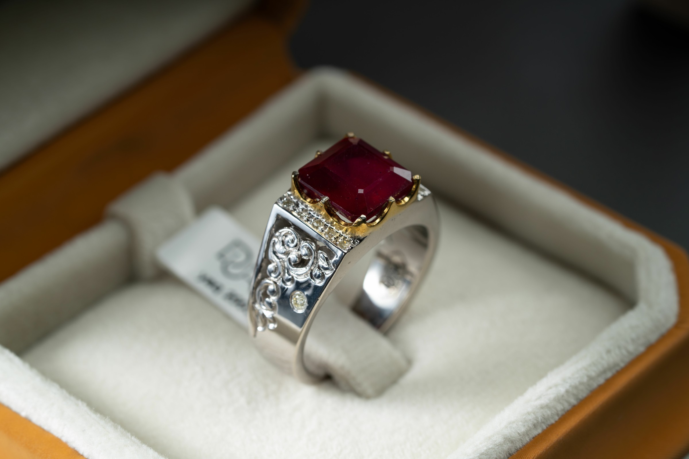 خاتم فضة صياغة يدوية مرصع بالياقوت والالماس - ياقوت, خواتم رجالية, تشكيلة الرجال