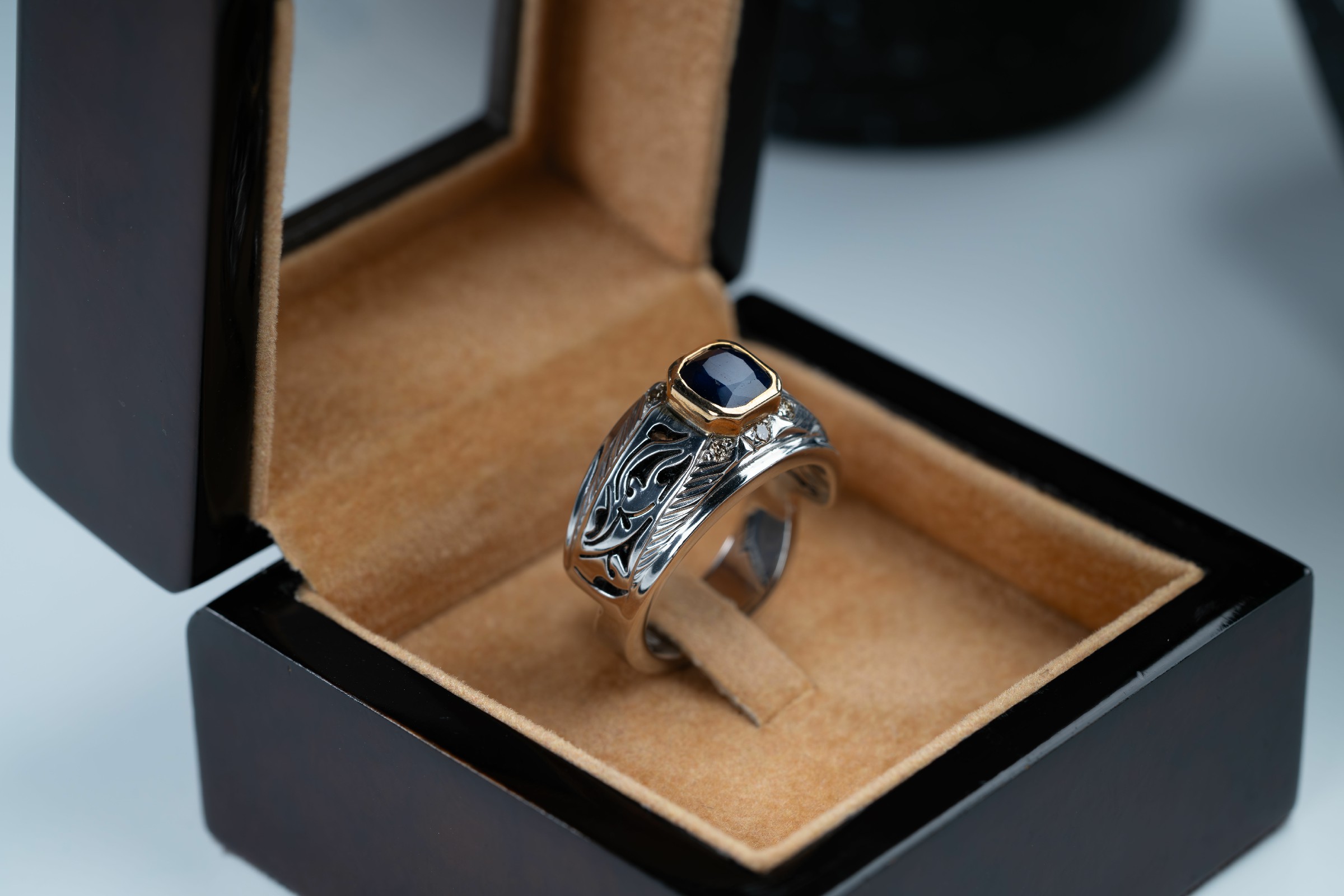 خاتم فريد بتصميمه صياغة يدوية بالكامل مع حجر الزفير الافريقي وترصيع الالماس - تشكيلة الرجال, خواتم رجالية, زفير 