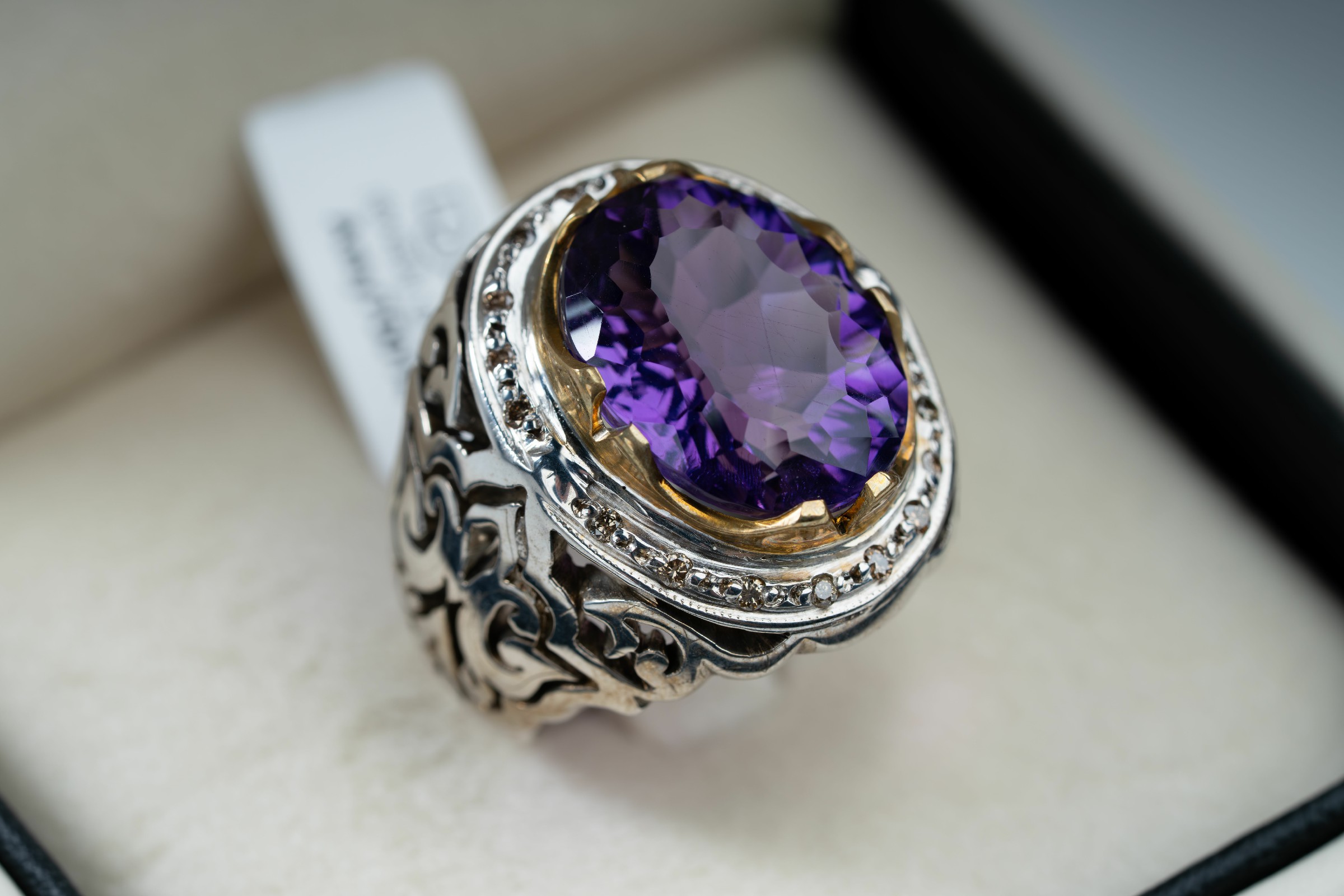 خاتم فاخر من الفضة بصياغة يدوية مع حجر الجمشت وترصيع الالماس بحرفية - تشكيلة الرجال, خواتم رجالية, جمشت