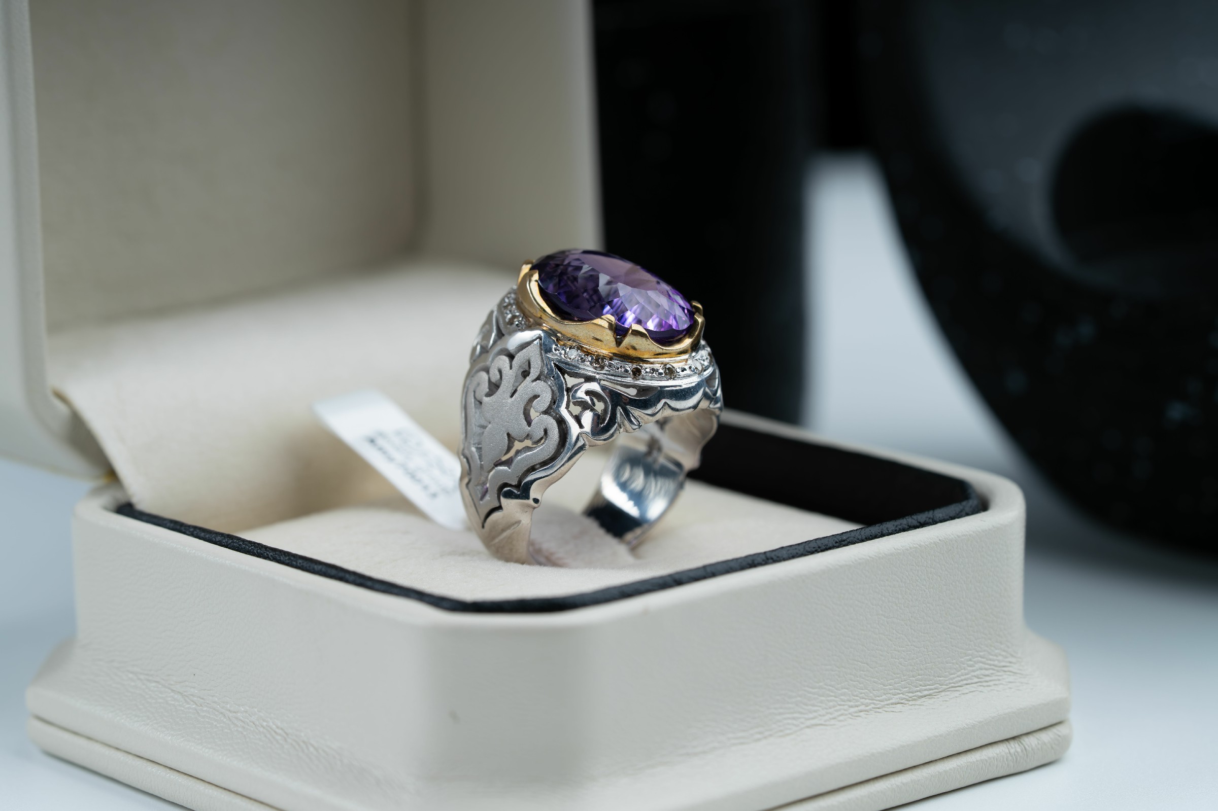 خاتم بنقش يدوي فاخر فضة مع حجر الجمشت وترصيع الالماس - تشكيلة الرجال, خواتم رجالية, جمشت