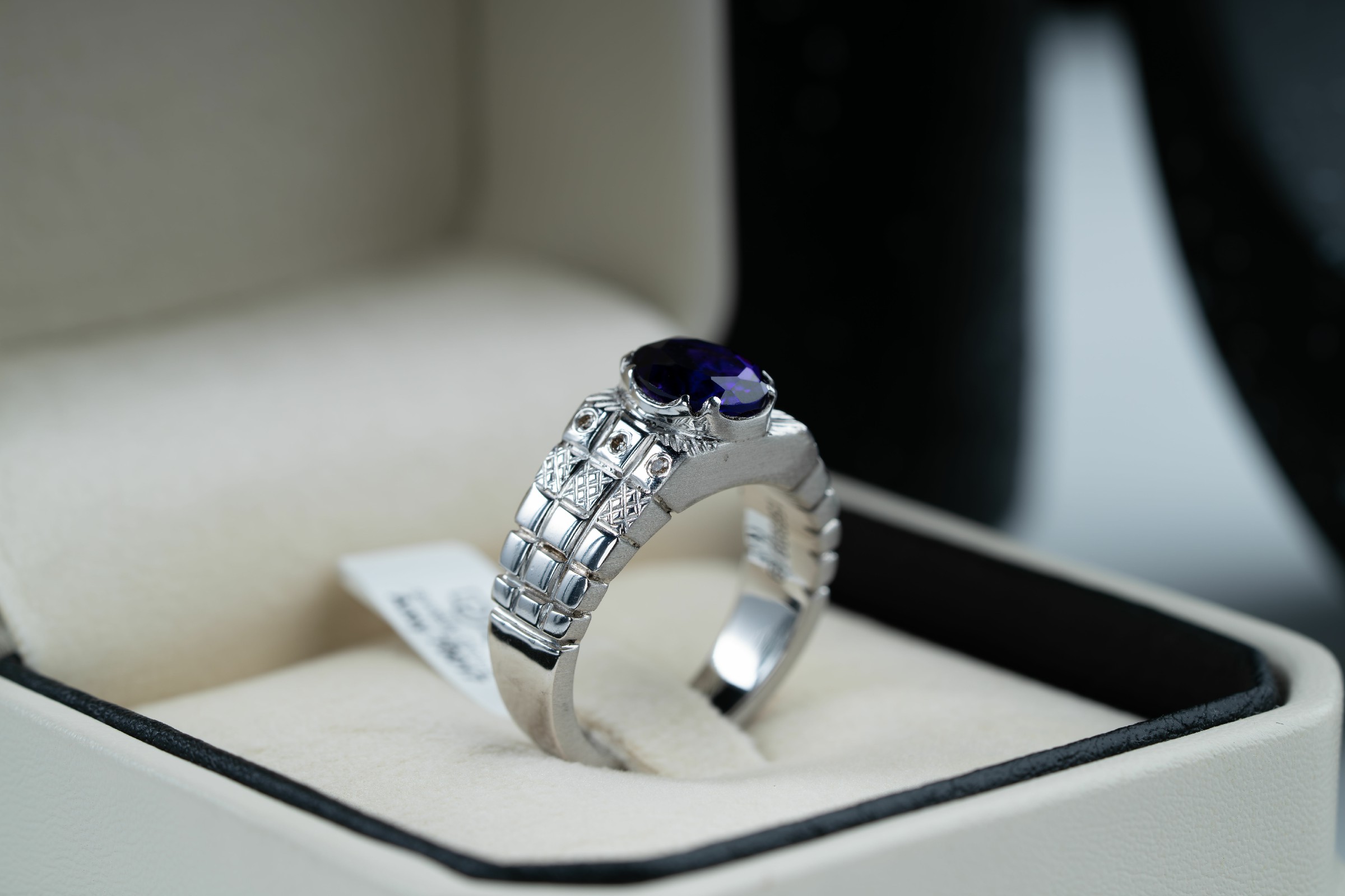 خاتم فضة صياغة يدوية انيقة مع حجر الجمشت وترصيع الماس - تشكيلة الرجال, خواتم رجالية, جمشت