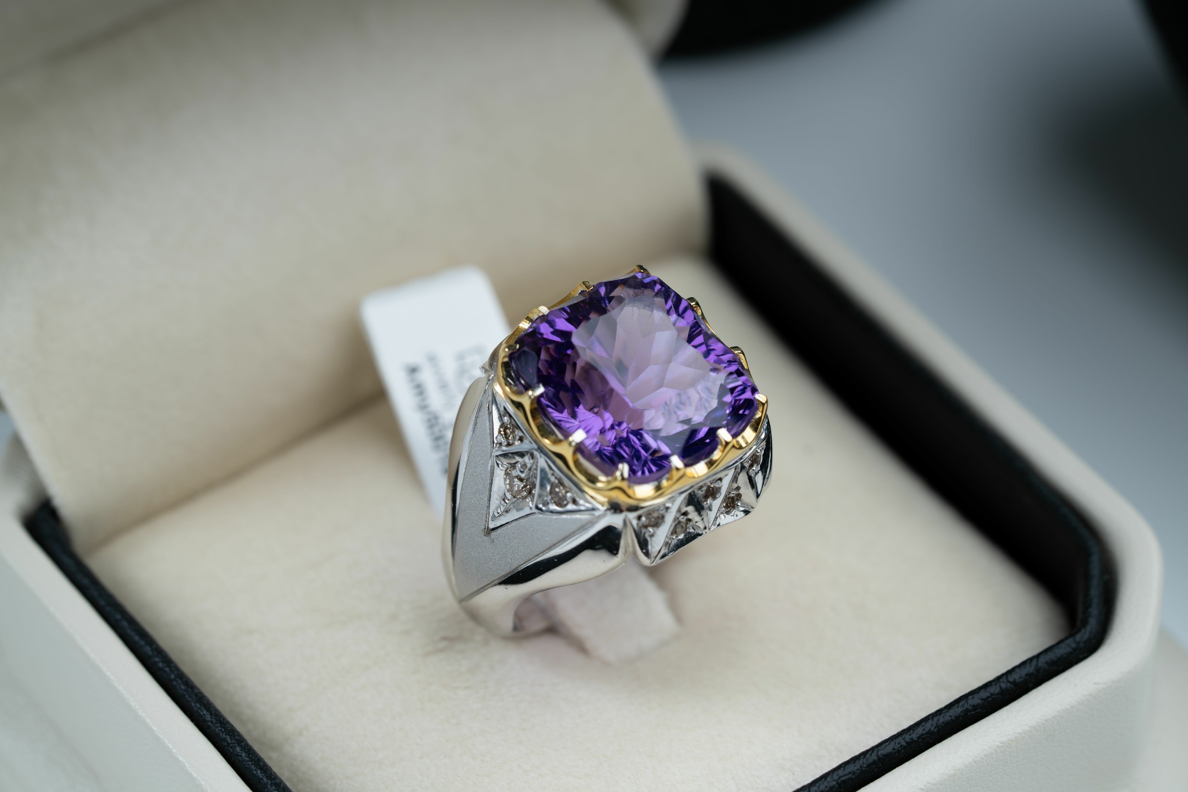 خاتم فضة فاخر بحجر الجمشت مع ترصيع الماس  - تشكيلة الرجال, خواتم رجالية, جمشت