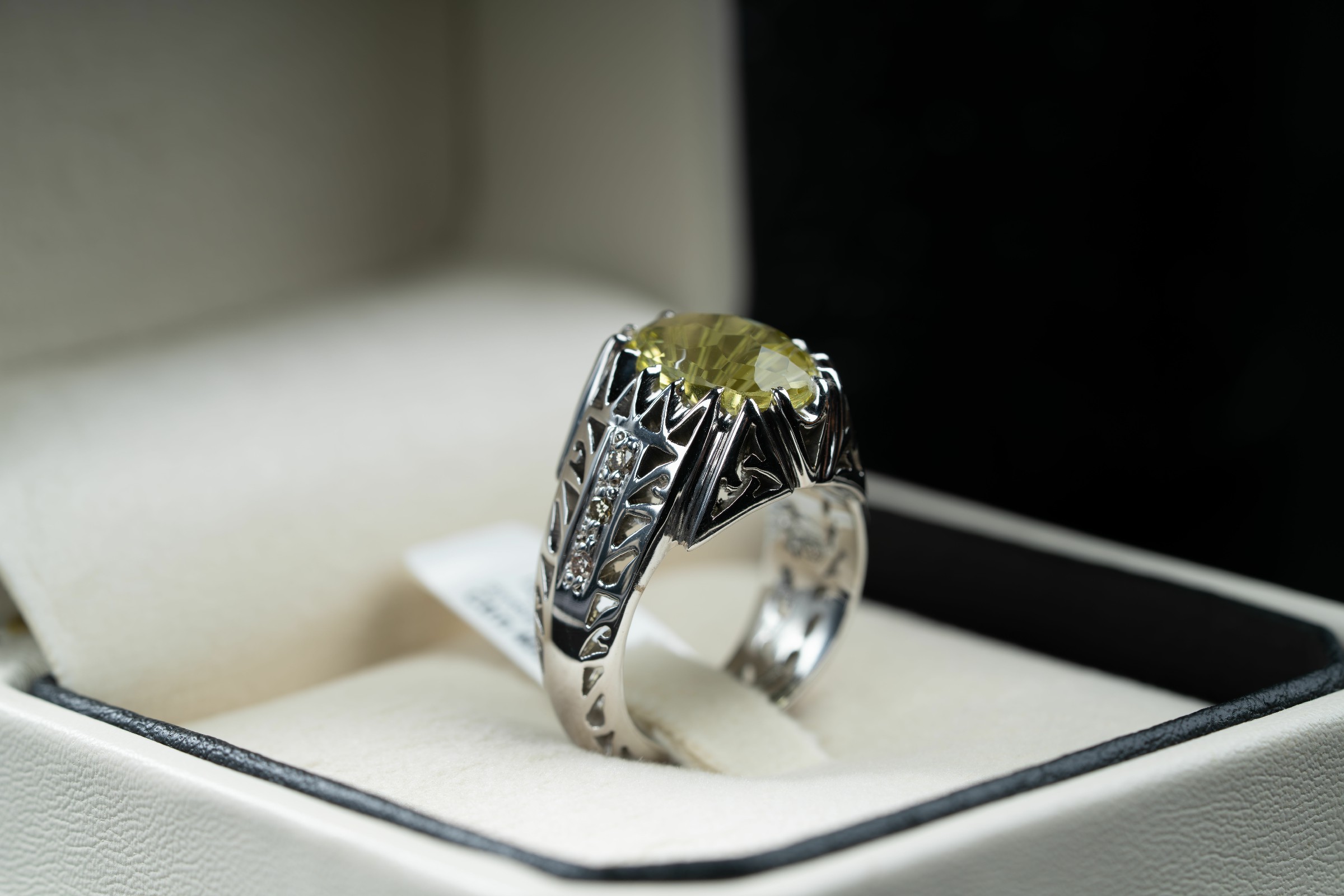 خاتم فضة صياغة يدوية مرصع بحجر الكوارتز الليموني مع الالماس  - تشكيلة الرجال, خواتم رجالية, سترين