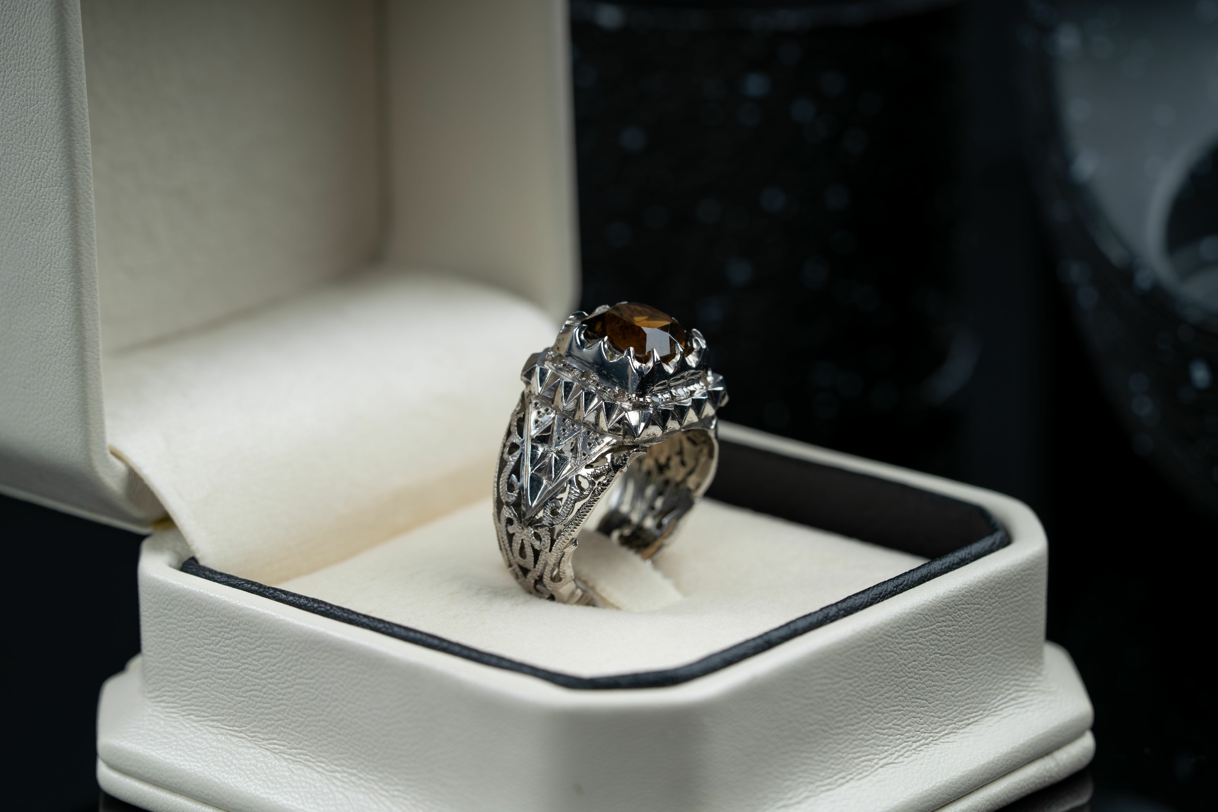 خاتم فضة ملكي مصاغ يدوي بحجر السترين مع ترصيع الماس - تشكيلة الرجال, خواتم رجالية, سترين