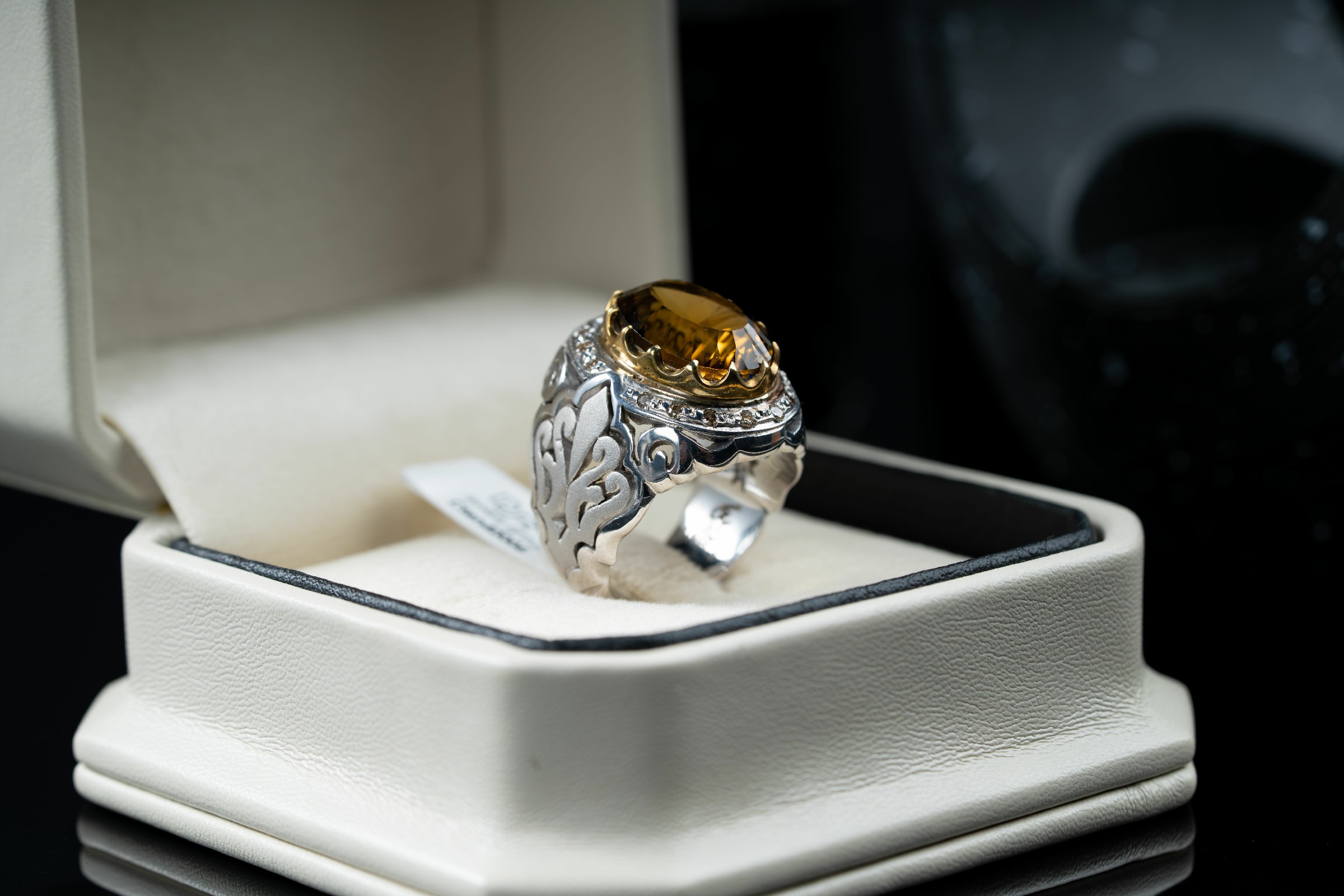 خاتم بصاغة فخمة بحجر السترين الملكي مع ترصيع الماس - تشكيلة الرجال, خواتم رجالية, سترين