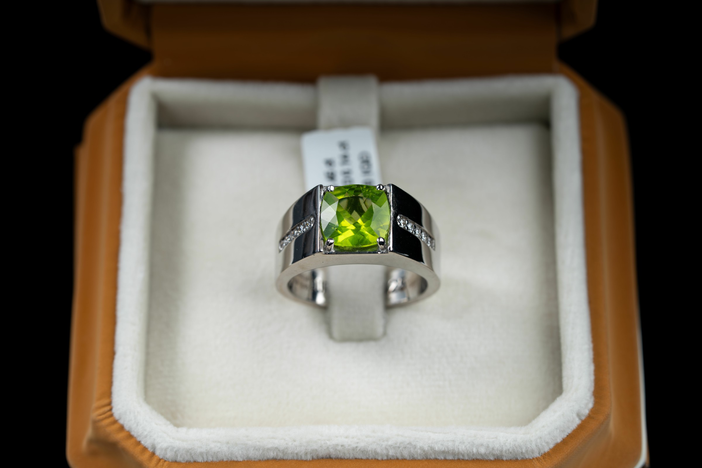 خاتم فضة مصاغ يدوي مع حجر الزبرجد الاخضر وترصيع الماس - تشكيلة الرجال, خواتم رجالية, زبرجد