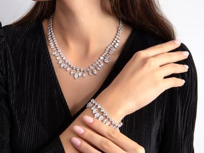 أطقم نسائية